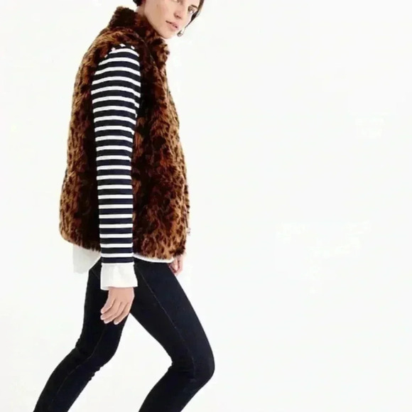 - JCrew faux fur Leopard Print vest - Picture 2 of 4
